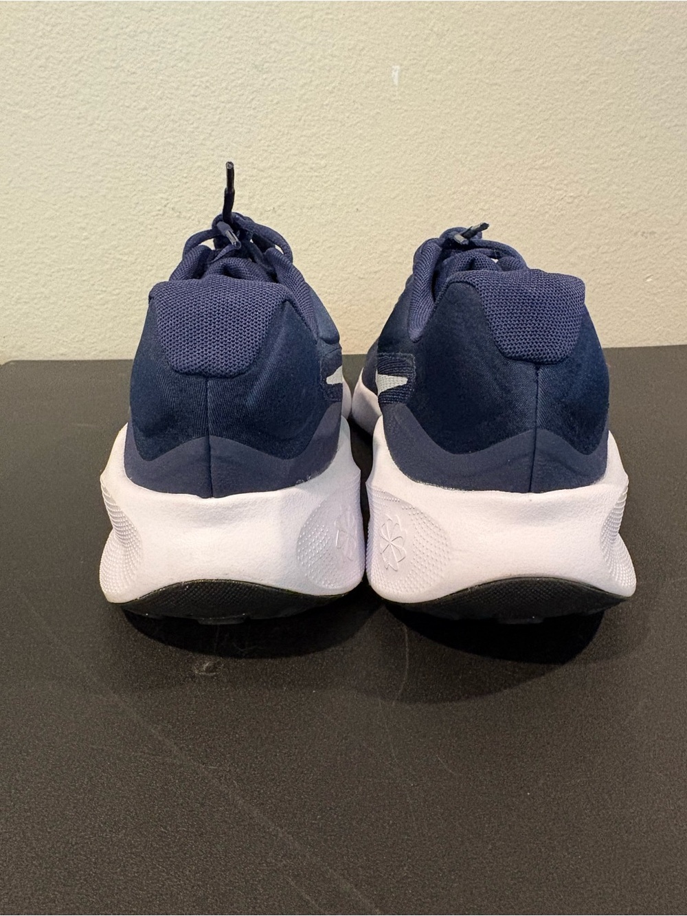 Nike Revolution 7 Midnight Navy Men’s Size 11.5 Running Shoes FB2207-400 - Picture 9 of 9